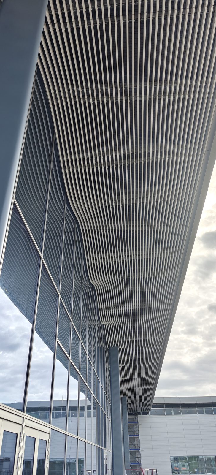 Canopy with aluminium louvers