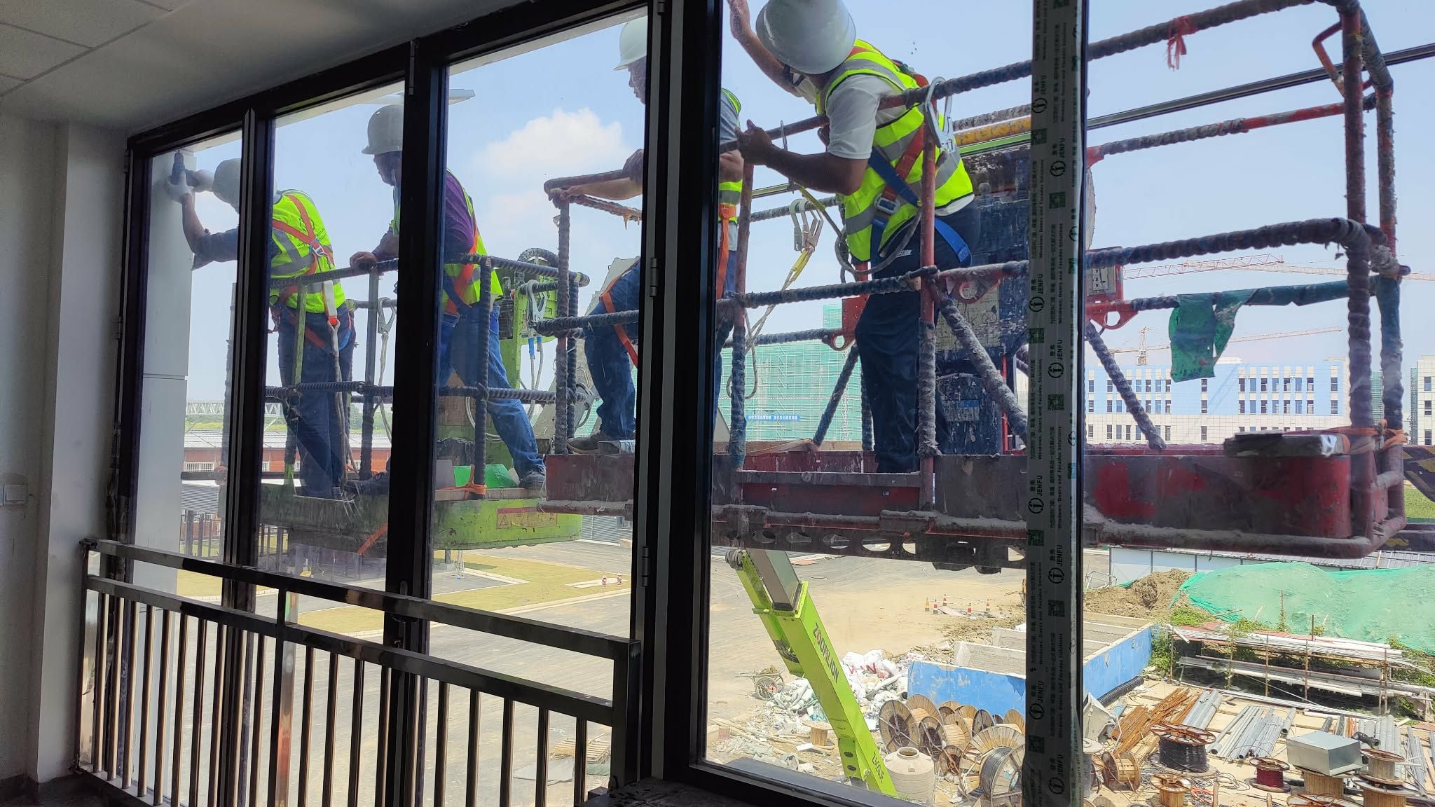 On-site facade installation